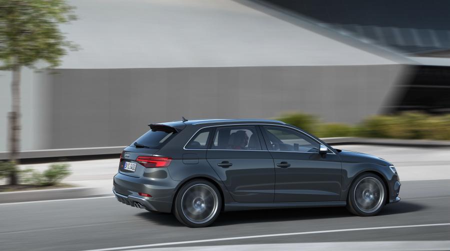  Audi S3 Sportback (8V) 2016 года  (WW) (фото 17 из 17)